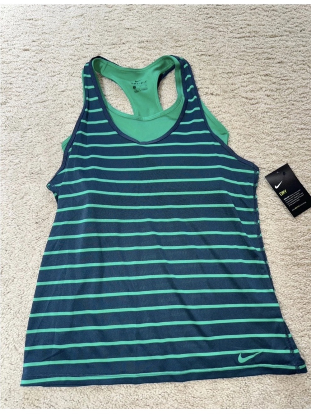 NWT AUTHENTIC NIKE 2-in-1 RUNNING FITNESS TANK TOP SIZE SMALL